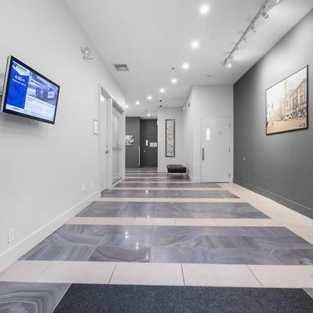 Top Floor Unit On Granville Strip Yaletown Area 溫哥華 外观 照片