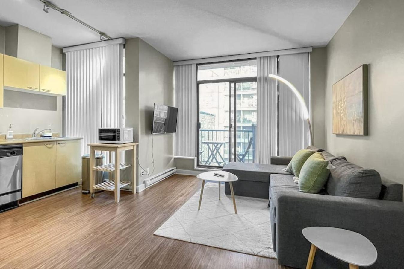 Top Floor Unit On Granville Strip Yaletown Area 溫哥華 外观 照片