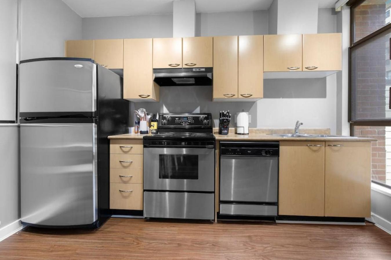 Top Floor Unit On Granville Strip Yaletown Area 溫哥華 外观 照片